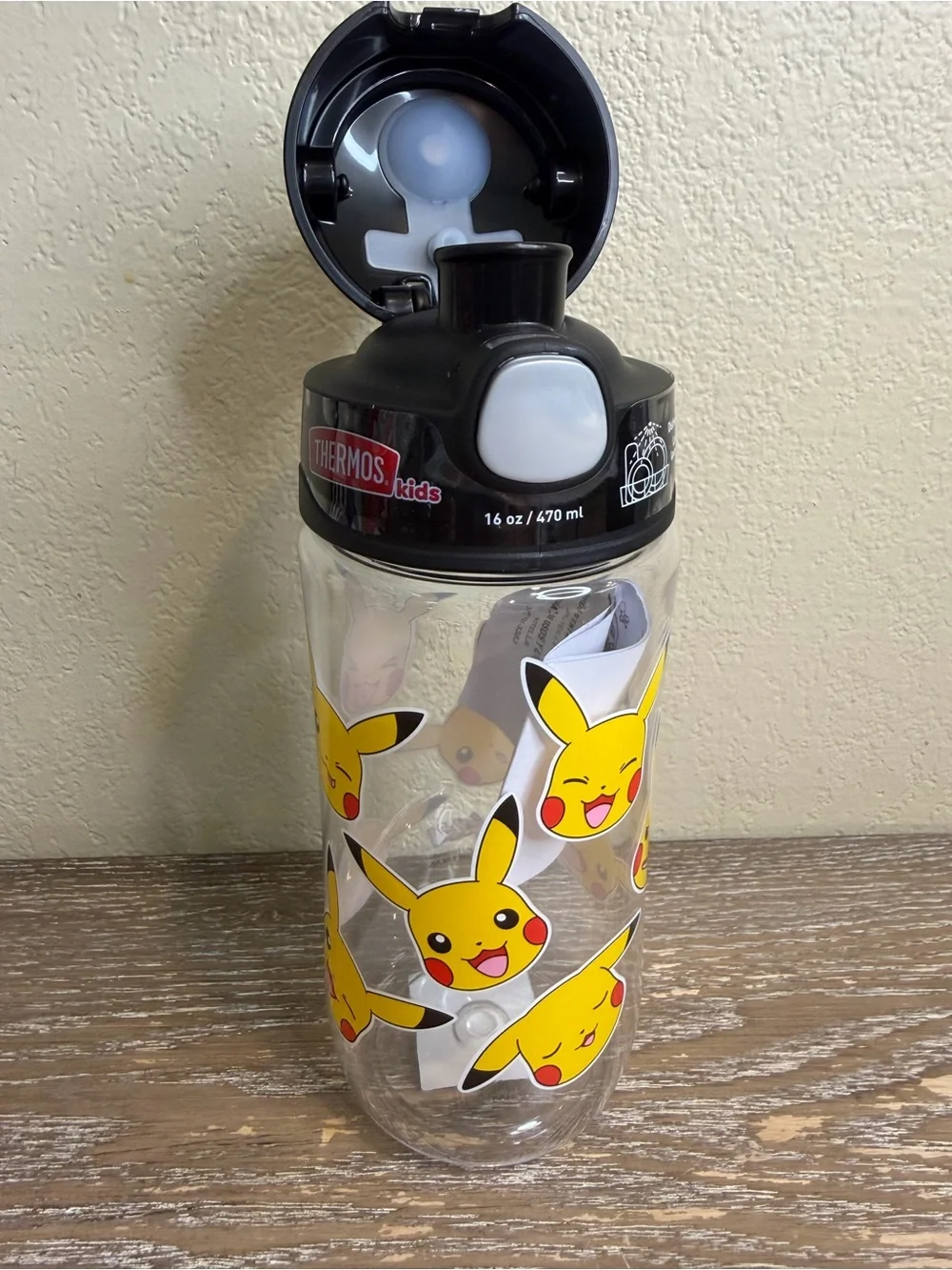 Thermos Pokémon Pikachu 16oz Water Bottle with mess free coloring bundle